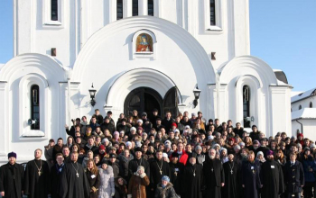 Делегация молодёжи Борисовского Благочиния приняла участие в литургии святого апостола Иакова