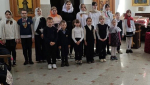 Пасха 2026: Учащиеся Зембинской СШ поздравили прихожан храма святого Архангела Михаила с Пасхой