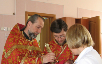 48 воспитанников Борисовского дома ребенка причастились Святых Христовых Таин