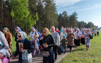 Крестный ход с  иконой Божией Матери «Велятичская»