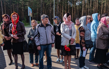 Крестный ход с  иконой Божией Матери «Велятичская»