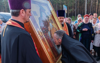 Крестный ход с  иконой Божией Матери «Велятичская»