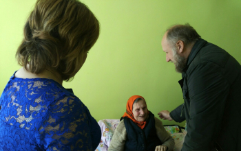 Поздравление с Пасхой пожилых людей, проживающих в социальных учреждениях