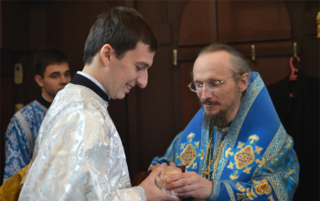 Епископ Борисовский и Марьиногорский Вениамин возглавил Божественную литургию в храме Рождества Христова