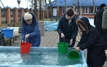 Освящение воды в храме Рождества Христова в Крещенский сочельник