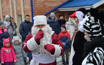 Рождественская елка в храме Рождества Христова