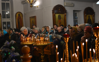 Праздничная Божественная литургия в храме Рождества Христова