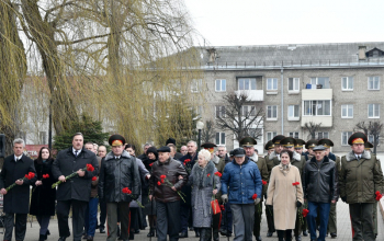 Церемония возложения цветов к памятнику «Жертвам фашизма»