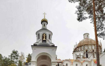  В монастырь отправились сотрудники Борисовского роддома