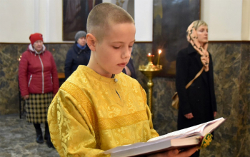 Божественная литургия для детей прошла в Воскресенском кафедральном соборе