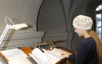 Божественная литургия для детей прошла в Воскресенском кафедральном соборе