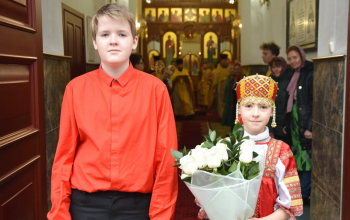 Предстоятель Белорусской Православной церкви совершил Божественную литургию в кафедральном соборе Воскресения Христова