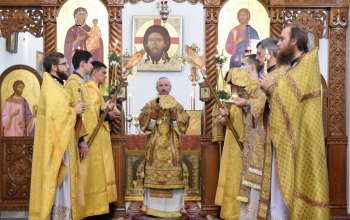 Предстоятель Белорусской Православной церкви совершил Божественную литургию в кафедральном соборе Воскресения Христова