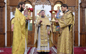 Предстоятель Белорусской Православной церкви совершил Божественную литургию в кафедральном соборе Воскресения Христова