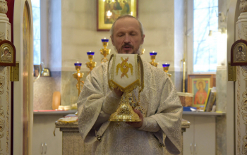 Митрополит Вениамин возглавил Литургию в Богоявленском храме