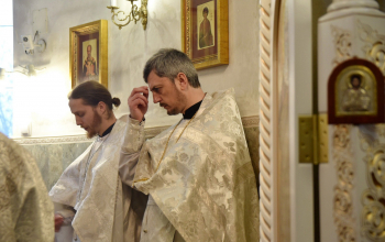 Митрополит Вениамин возглавил Литургию в Богоявленском храме