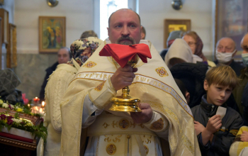 Митрополит Вениамин возглавил Литургию в Богоявленском храме