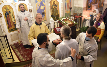 Митрополит Вениамин возглавил Литургию в Богоявленском храме