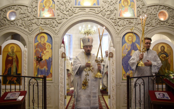 Митрополит Вениамин возглавил Литургию в Богоявленском храме