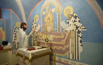 Митрополит Вениамин возглавил литургию в домовом храме в честь святителя Саввы Сербского