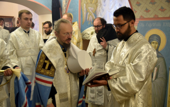 Митрополит Вениамин возглавил литургию в домовом храме в честь святителя Саввы Сербского