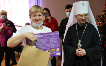 Митрополит Вениамин встретился с многодетными семьями в Борисове