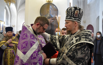 Митрополит Вениамин совершил вечерню и Божественную литургию в Борисове, Шваб