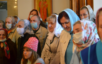 Мироточивая икона Пресвятой Богородицы «Умиление» в храме Рождества Христова