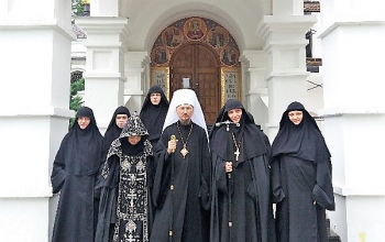 Митрополит Вениамин в женском монастыре д.Барань