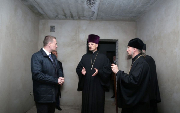 Губернатор Минской области Александр Турчин и митрополит Вениамин посетили строящийся церковно-приходской дом прихода храма Рождества Христова