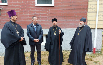 Губернатор Минской области Александр Турчин и митрополит Вениамин посетили строящийся церковно-приходской дом прихода храма Рождества Христова