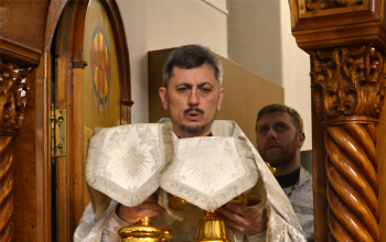 Праздничная Божественная литургия в храме Рождества Христова