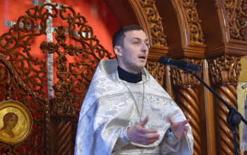 Патриарший Экзарх совершил Божественную литургию в храме Рождества Христова