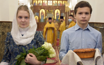 Митрополит Вениамин совершил Литургию в кафедральном соборе г.Борисова