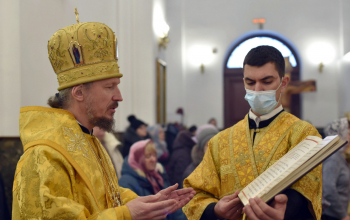 Митрополит Вениамин совершил Литургию в кафедральном соборе г.Борисова