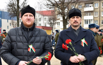 Торжественная церемония возложения цветов к памятнику «Жертвам фашизма»