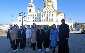 Старшеклассники СШ №24 совершили экскурсию в Храм-памятник в честь Всех святых
