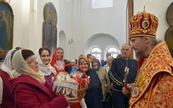 Пасха 2022: Богослужение в кафедральном соборе Воскресения Христова