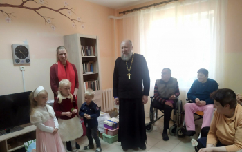 Поздравление с Пасхой проживающих в больницах сестринского ухода и в государственных социальных учреждениях