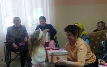 Поздравление с Пасхой проживающих в больницах сестринского ухода и в государственных социальных учреждениях