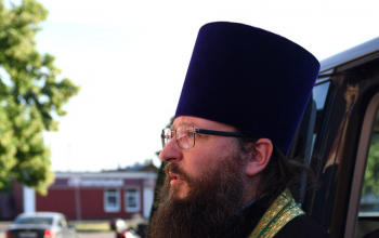 Ковчег с мощами преподобного Сергия Радонежского и икона святого в Борисовской епархии