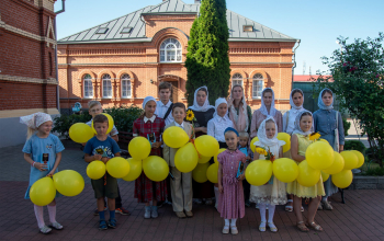 Богослужение в кафедральном соборе накануне Дня памяти священномученика Вениамина