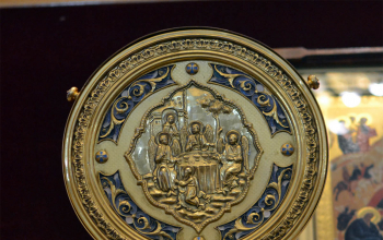 В храм Рождества Христова  доставлен ковчег с частицей мощей и икона святой Матроны Московской