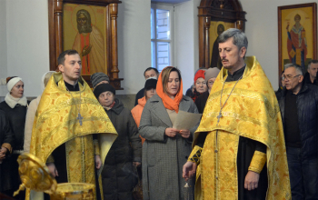 В храм Рождества Христова  доставлен ковчег с частицей мощей и икона святой Матроны Московской