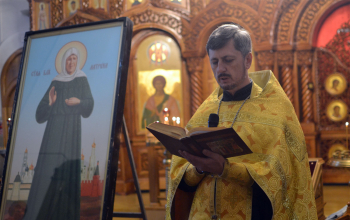 В храм Рождества Христова  доставлен ковчег с частицей мощей и икона святой Матроны Московской