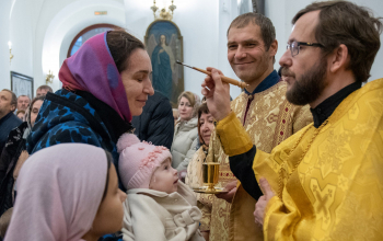 В кафедральный собор Воскресения Христова прибыли ковчег с частицей мощей и икона святой блаженной Матроны Московской