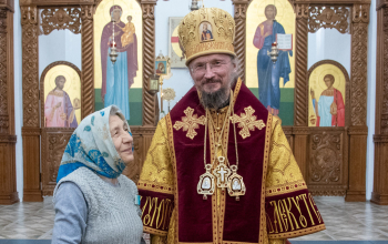Митрополит Вениамин возглавил Божественную литургию в кафедральном соборе Воскресения Христова 