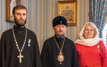 Митрополит Вениамин поздравил сотрудников Борисовского епархиального управления