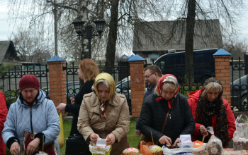 Освящение пасхальных куличей, яиц  в храме Рождества Христова