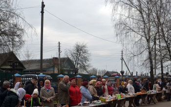 Освящение пасхальных куличей, яиц  в храме Рождества Христова